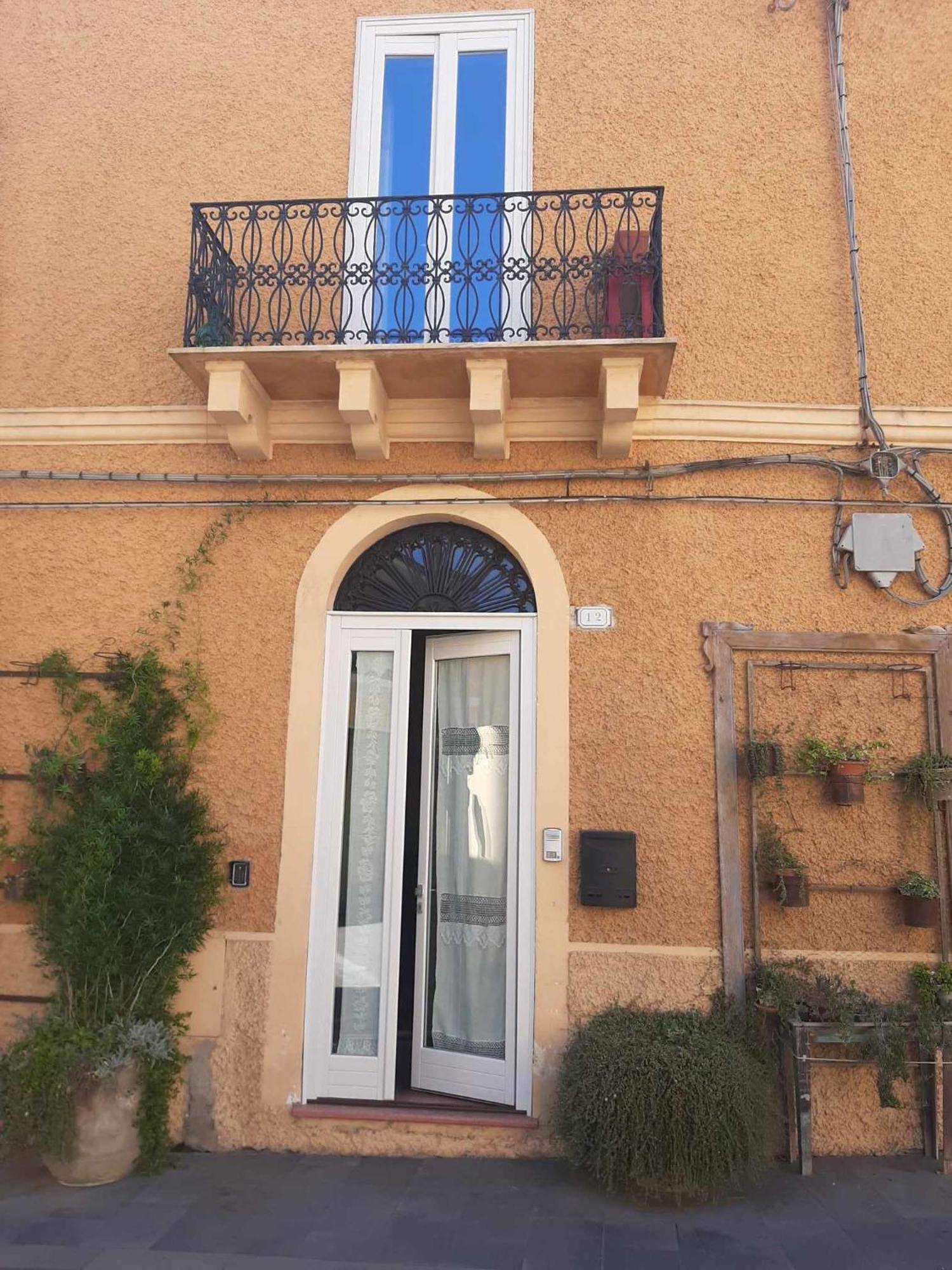 B&B Il Giardino Del Barone Pozzomaggiore Екстериор снимка