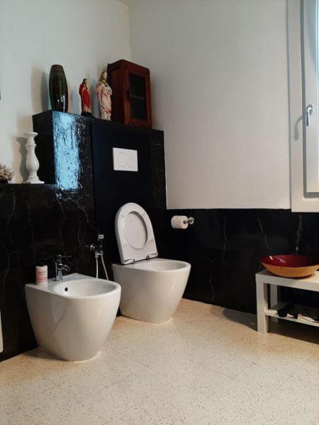 B&B Il Giardino Del Barone Pozzomaggiore Екстериор снимка
